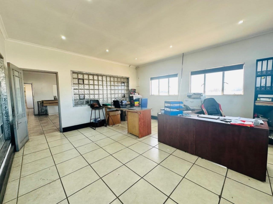 Commercial Property for Sale in Beaconvale Western Cape